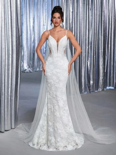 Glamrae Romantic Lace Spaghetti Strap Top With Deep V-Neck, 3D Floral Beaded Adjustable Tie Back, Mermaid Hem Flowy Skirt, Suitable For Various Wedding Occasions