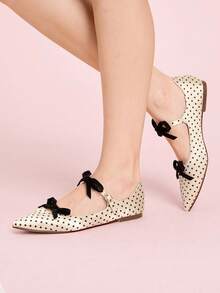 CUCCOO DOLLMOD 女士可爱优雅波尔卡圆点玛丽珍平底鞋，带双蝴蝶结 - 杏色 - 查看 3