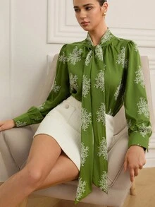 Aveloria Rosie Elegante grüne bestickte Bluse mit Schleifen-Kragen, zarte Stickerei-Kragen, anmutig und geeignet für Dates, Nachmittagstee und andere Anlässe
