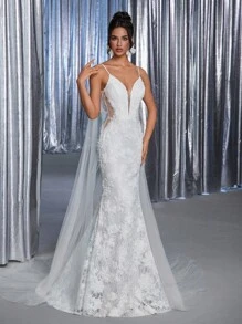 Glamrae Romantic Lace Spaghetti Strap Top With Deep V-Neck, 3D Floral Beaded Adjustable Tie Back, Mermaid Hem Flowy Skirt, Suitable For Various Wedding Occasions