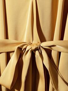 GlowEve CURVE Plus Size Elegant Casual V-Neck Satin Loose Sleeveless Shirt And High Waist Wide Leg Pants 2 Pieces Set, Suitable For Summer, Back To School, Graduation, Holidays, Valentine's Day, Music Festivals, Mother's Day, Halloween, Thanksgiving, Easter, National Day, Ball, Date, Party, Wedding, Outdoor Activities - Multicolor - View 6