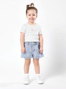 SUMWON Mädchen Denim Shorts mit Blume Muster Design, Sommer Lässig Mittlere Taille Baumwollshorts, Strandmode Kinder Alltagskleidung mit elastischem Bund, bequem - Helle Waschung - Übersicht 2