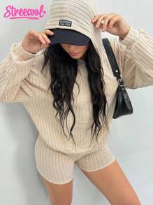 SHEIN مجموعة بلوزة هودي وشورت بلون أحادي بسيط للمراهقات - لون مشمشي - مشاهدة 1
