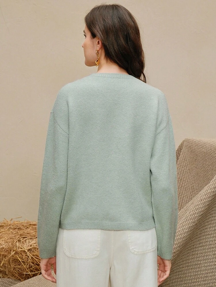 Women's French Elegant Dignified Handmade 3D Lily Flower Crochet Embroidery Drop Shoulder Long Sleeve Sweater