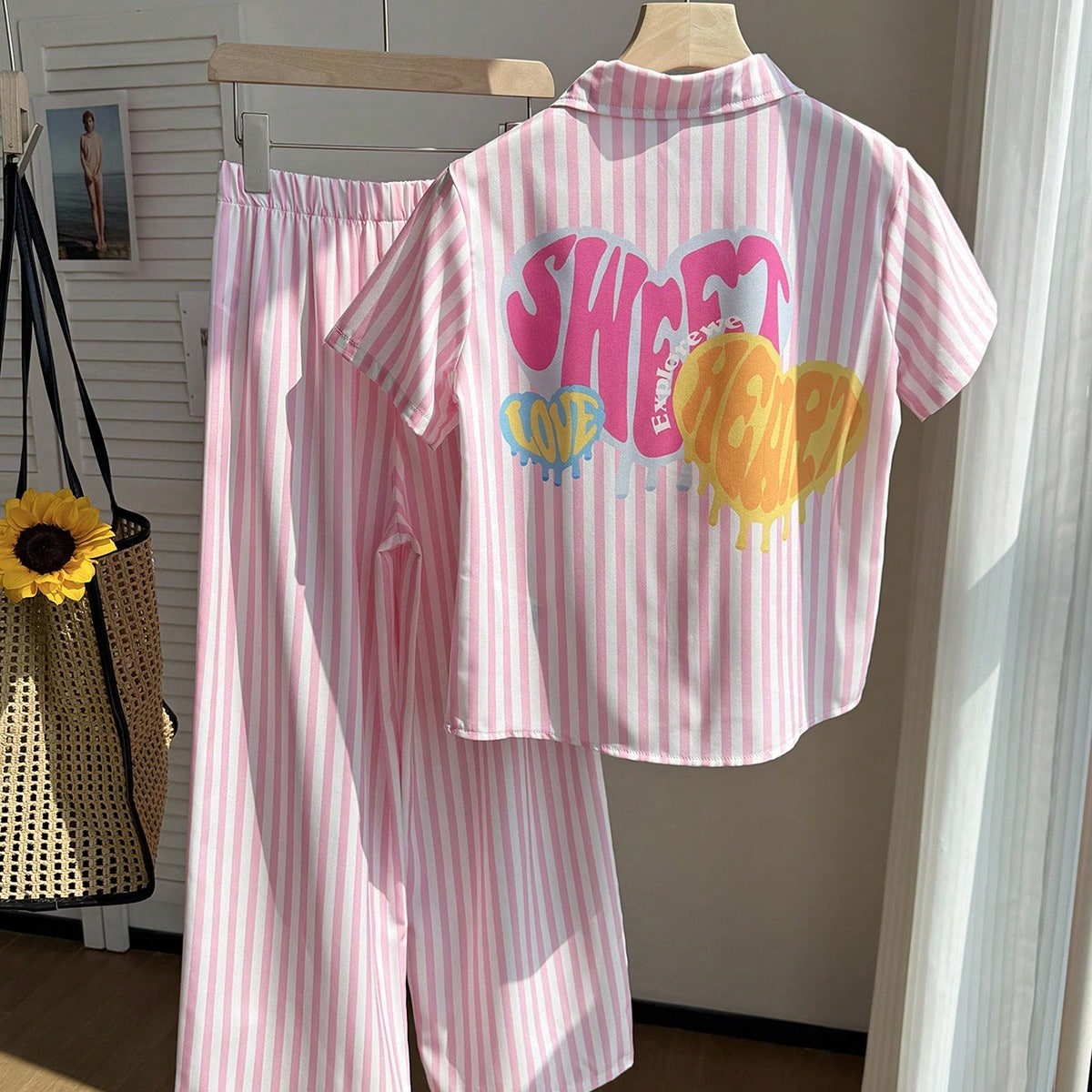 Conjunto de camiseta y pantalón a rayas de moda callejera informal para niñas preadolescentes, adecuado para vacaciones, exterior, escuela