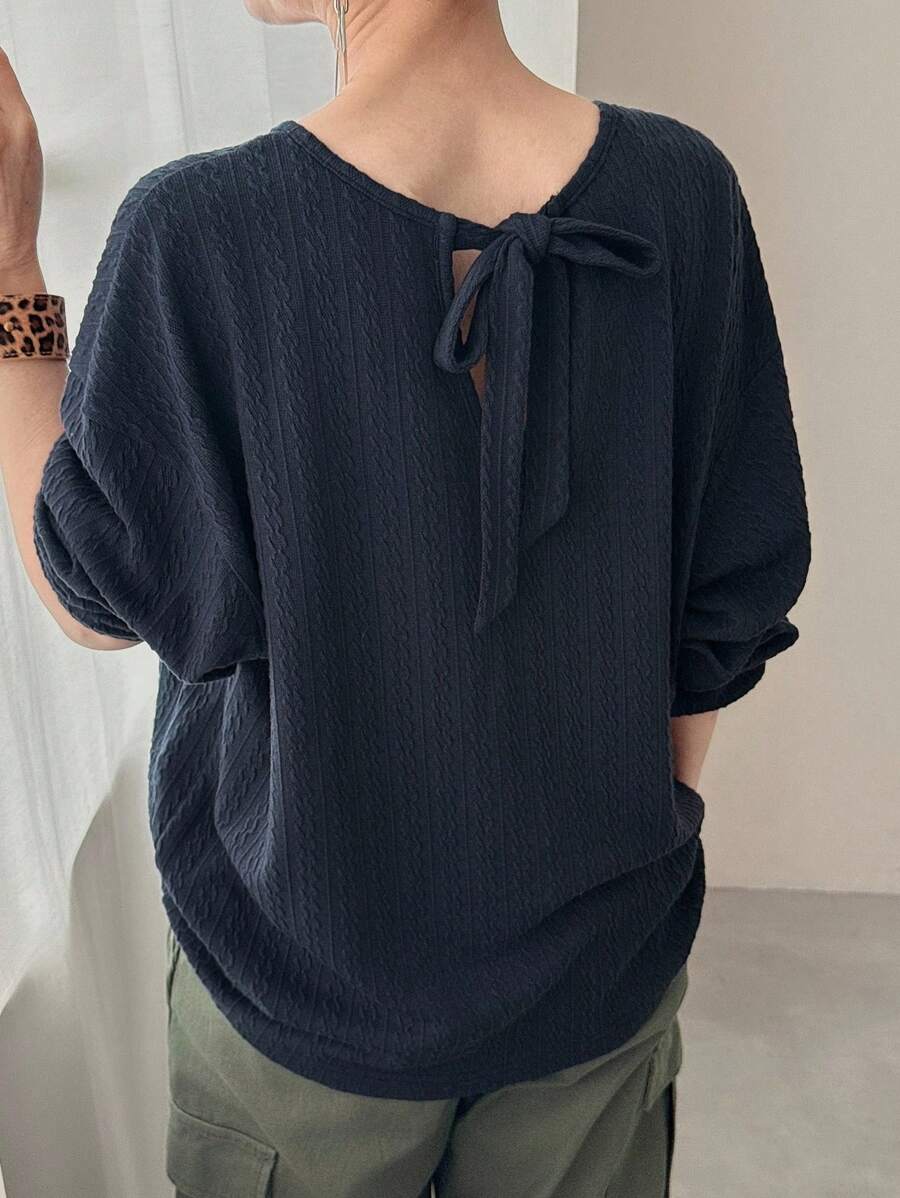 FRIFUL Top Feminina de Manga Longa Solta com Decote Nas Costas, Laço Decorativo e Tecido Texturizado, Cor Sólida Confortável, Adequada para Primavera e Outono