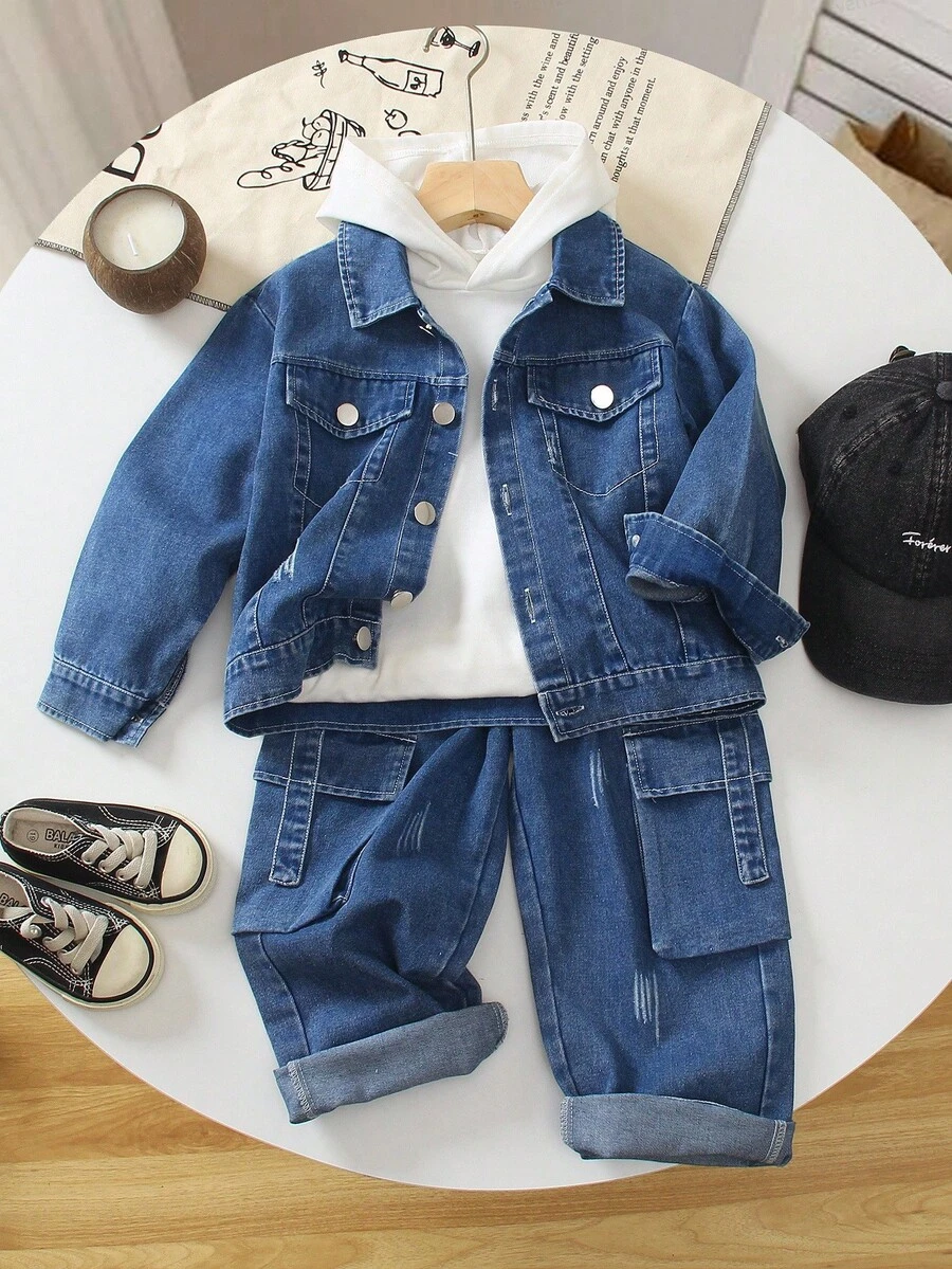 SHEIN 2 Stücke Jungen Denim Jacke mit Kragen & Loose Fit Jeans Set, Jacke mit Knopfdesign für einfaches Anziehen, Hose mit einzigartigen Taschen, angenehm weiches Material, geeignet für tägliche Ausflüge, Schule, Urlaub, Veranstaltungen, Schulanfangszeit - Mittele Waschung - Übersicht 1