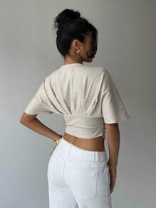 Aloruh Áo thun nữ ngắn tay ôm sát, cổ chữ V sâu, màu mơ, kiểu dáng thanh lịch, sang trọng, thích hợp cho mùa hè. - Màu be - Xem 3