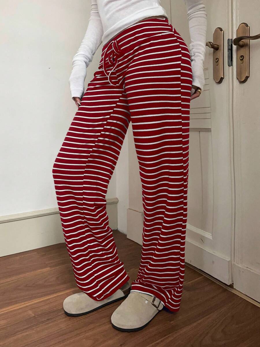 CovetEZ Celana Yoga Pinggang Rendah Bergaris Merah & Putih dengan Tali Serut, Cocok untuk Musim Gugur/Musim Dingin - Red and White - View 1