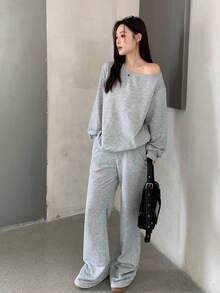 少女春冬基本款针织纯灰色宽松露肩不对称领口长袖运动衫和喇叭裤运动套装，两件套服装 - 灰色 - 查看 5