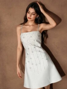 SHEIN Unity Váy ngắn thắt eo đính đá trang trí màu be thanh lịch lãng mạn dây mảnh dành cho nữ, váy dự tiệc cưới, váy tiên, trễ vai - trắng - Xem 4