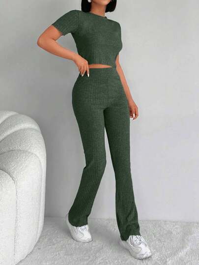 EURMUSE 2pcs/Set Solid Color Fitted Cropped Top And Shorts