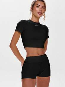 Musera Sport 圆领短袖修身运动上衣，适合健身房、板式网球、网球、匹克球、瑜伽、普拉提等运动，也适合日常休闲穿着。 - 黑色 - 查看 1