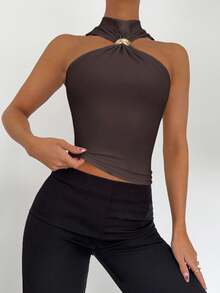 Siren Gaze Damska bluzka bez rękawów ze stójką i metalowymi zdobieniami, idealna do dojazdów do pracy i na wakacje