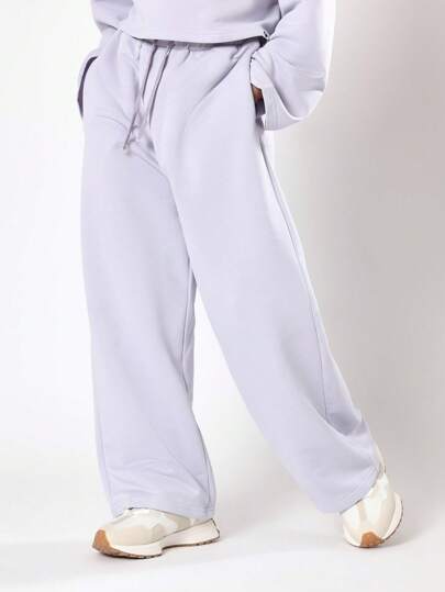 Comfortable New York Script Long Sleeve Crop Sweatshirt Wide Leg Pants Co-Ord Set