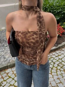 Jeta Ari 女款夏季 Y2K Gyaru 豹纹褶皱上衣 - 彩色 - 查看 3