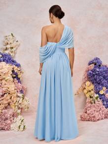 SHEIN Belle 优雅浪漫雪纺不对称露肩褶饰垂袖高开衩 A 字下摆连衣裙，适合婚礼、派对、约会、伴娘 - 淺藍色 - 查看 2