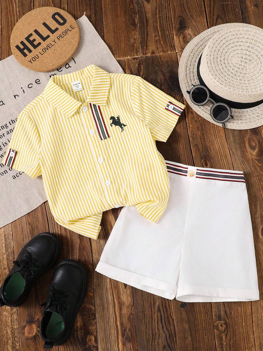 SHEIN 2 件/套平价休闲运动学院风彩色条纹丝带装饰 Polo 领短袖衬衫和卡其色梭织短裤套装，适合日常穿着、运动、郊游、校园、聚会、节日、拍照、返校季、春夏季 - 黃色 - 查看 1