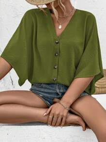 Breezaya Blus Wanita Ukuran Plus Elegan Warna Polos Jacquard Leher V Lengan Raglan Dekorasi Kancing Pantai Resor Musim Semi/Panas 2025 Baru yang Serbaguna - Olive Green - View 4