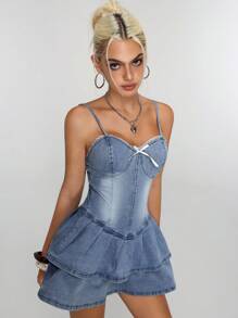 SHEIN Unity Vestido de mezclilla mini con tirantes de espagueti y dobladillo con volantes, moda de verano para mujer - Lavado ligero - Ver 5
