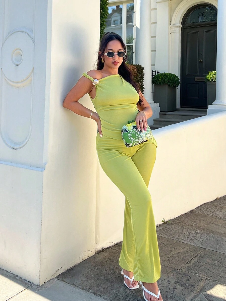 NegzBox 1 Set Women Metal Decor Asymmetric Bodycon Flare Sleeve Top And Skirt,Summer Sets - Green - View 1