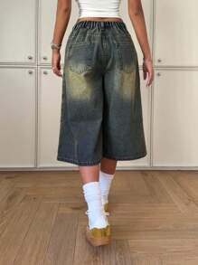 SHEIN 少女春夏 Y2K 休闲百搭复古水洗宽松口袋宽松破洞牛仔阔腿牛仔裤、夏季海滩波西米亚风度假短裤、夏季早午餐毕业典礼、夏季狂欢音乐会节日街头服饰 - 深色水洗藍 - 查看 2