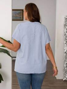 SHEIN PETITE CURVE Große Größen Sommer Lässig gestreiftes Hemd mit Kerbe-Ausschnitt - Blau-Weiß - Übersicht 2