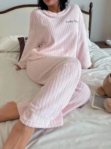 SHEIN 秋冬季毛绒字母刺绣长袖上衣和长裤休闲家居蓬松套装，秋季服装，舒适穿搭 - 淺粉色 - 查看 4