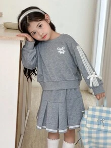 SHEIN Little Byeori Kleine Mädchen Lässig Set aus Sweatshirt mit Schleifen-Stickerei und Minirock