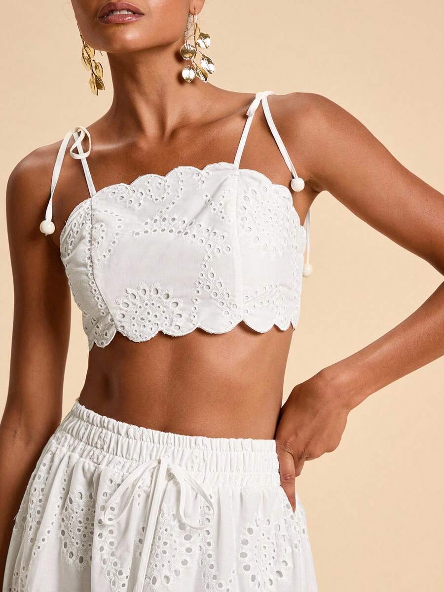 Travachic Damen-Set mit kurzem Camisole und Minirock mit bogenförmigem Saum und Stickerei, zweiteiliges Set für den Sommerurlaub, Damen-Rock-Set, weißes Ösen-Zweiteiler-Set, Ösen-Rock-Set, Urlaubs-Outfits für Damen, Sommer-Frühlings-Rock-Sets, zweiteiliges Rock-Set - Weiss - Übersicht 1