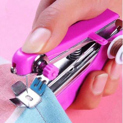 1 台迷你手动缝纫机、一体机、快速缝纫机、便携式缝纫机、便携式金属缝纫机、多功能家用缝纫机，是一款易于携带和操作的小型缝纫工具