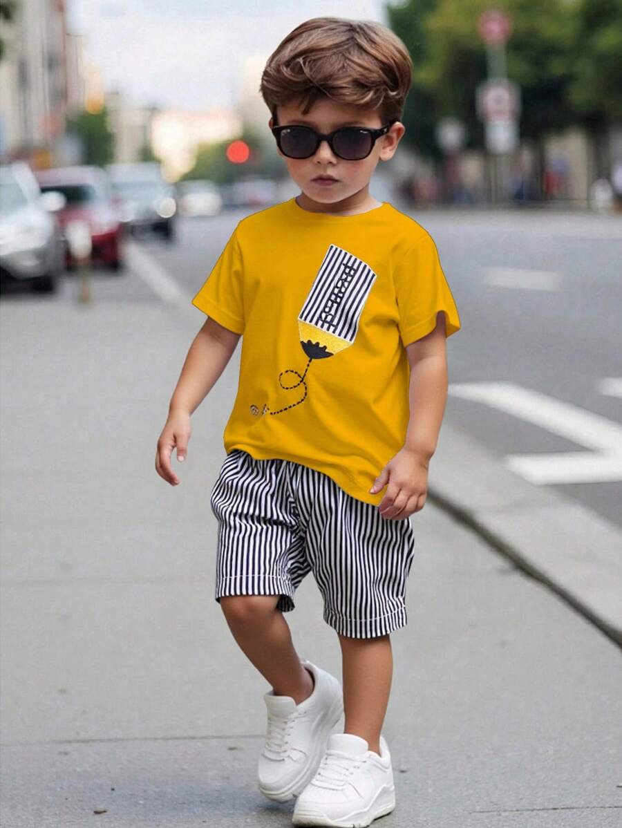 SHEIN 2 件装年轻男孩学校风格刺绣铅笔条纹休闲短裤，夏季百搭，适合上学、日常外出、度假、度假、旅行、放松、日光浴、返校季 - 黃色 - 查看 1