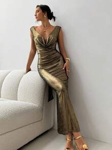 Aloruh 女士低胸连衣裙，金属光泽面料，优雅性感派对连衣裙，扭结和飘逸腰带装饰 万圣节 万圣节服装 秋季女装 万圣节服装 女士优雅派对连衣裙 女士优雅秋季连衣裙 女士生日服装 哥特万圣节服装 女士优雅连衣裙 女士超长连衣裙 俱乐部服装 女士性感金色长裙露背连衣裙 - 金色 - 查看 2