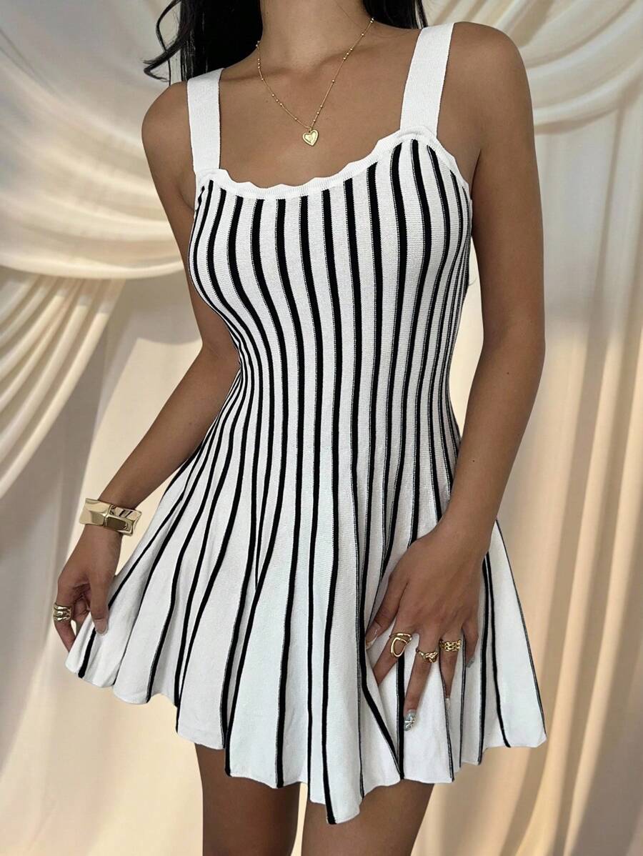 SHEIN EZwear 女式条纹腰部收紧飘逸下摆吊带毛衣连衣裙