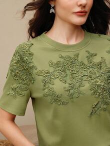 Anewsta Women's Elegant Modern Loose Round Neck T-Shirt Top With Embroidered Applique Design, Summer