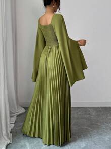 Elenzga 一位女士编织了一件优雅、度假风、时尚的秋季长裙 - 綠色 - 查看 2