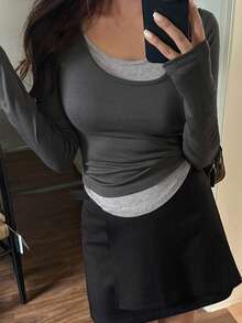 DAZY Stilvoller Nische 2-in-1 T-Shirt, Schwarz-Weiß Kontrast, anliegendes langärmliges Crop Top Herbst Oberteile