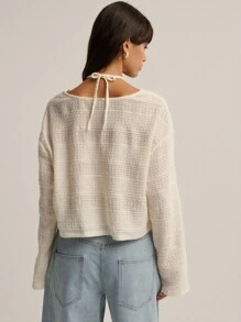 Nöista 长袖针织衫，方形廓形，独特的挂脖式肩带设计，打造轻松别致的造型，是女性冬季的完美之选；易于日常穿着，适合休闲季节装扮、节日圣诞节和现代新年装束。 - 米色 - 查看 2