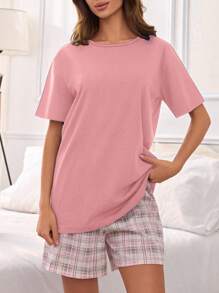 Cottnline Solid Color Short Sleeve Round Neck T-Shirt & Plaid Shorts Pajama Set - Pink - View 3