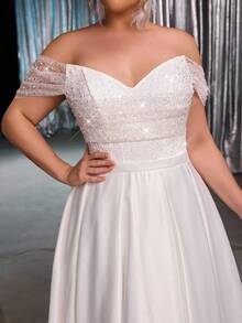 Glamrae Plus Size Elegant Romantic White Draped Neck Cold-Shoulder Luxury Beaded Flounce Waist Mermaid Wedding Dress With Detachable Train - White - View 5