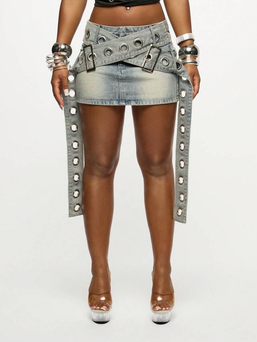 SUMWON WOMEN 牛仔迷你裙 索环腰带 复古水洗 破旧低腰 街头服饰 节日 Y2K 朋克摇滚 俱乐部派对 声明 双腰带设计 孔眼侧带 毛边 - 彩色 - 查看 1