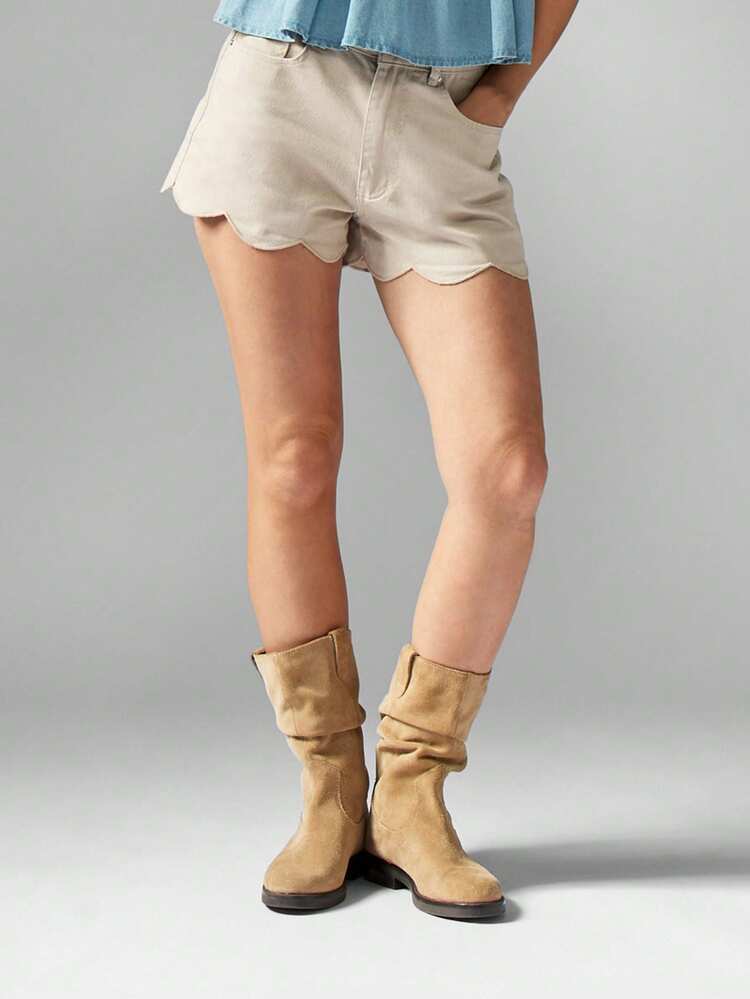 MISSGUIDED スカラップエッジデニムショーツ ハイウエスト バミューダ コットン ビーチウェア クラシックカット サマーフェスティバル バケーション リゾートウェア レトロスタイル 暑い季節快適フィット