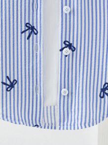 SHEIN مجموعة قميص كم طويل مخطط وشورت مخطط لطفلة وطفلة صغيرة على الطراز الكوري، ملابس كاجوال للشارع، للعطلات، التصوير الفوتوغرافي، الصيف، قطعتان - الأزرق - مشاهدة 8