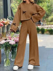 RueChic Damen Set aus Strickpullover mit Schleife, Drop-Shoulder und Langarm sowie langer Hose, Kontrast-Farben, Lässig, 2-teilig, Herbst/Winter