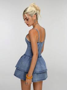 SHEIN Unity Vestido de mezclilla mini con tirantes de espagueti y dobladillo con volantes, moda de verano para mujer - Lavado ligero - Ver 2