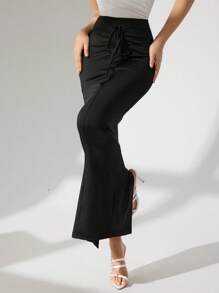 Modelyn تنورة كاجوال حفلات مصممة بسحاب للنساء، أزياء عصرية، كاجوال، وملابس رياضية للخريف. تنانير الخريف. قماش مطاطي فائق المطاطية مريح وناعم، مثالي لقمصان النساء. بنطلونات للعودة إلى المدرسة. - الأسود - مشاهدة 10