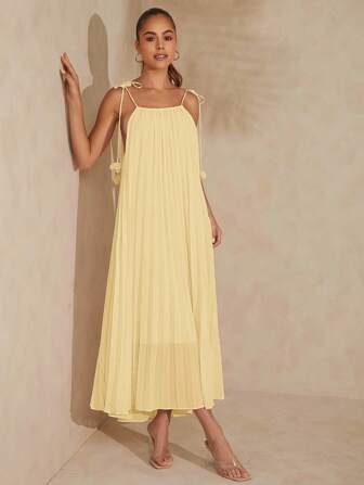 L'Amorae 褶裥 3D 花朵肩带系带细节长裙