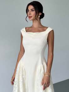 Firerie 女士优雅精致浪漫度假约会日常时尚新款低胸花卉镂空纹理腰部 A 字中长奶油黄色连衣裙 - 淡黃色 - 查看 7