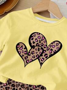 SHEIN Leap Crew 2 件套年轻女孩休闲简约短袖上衣和短裤套装，适合夏季