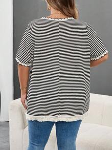 SHEIN CURVE+ 大码休闲学院风条纹T恤，秋季/假日女装，秋冬款，CURVE PLUS - 黑與白 - 查看 2